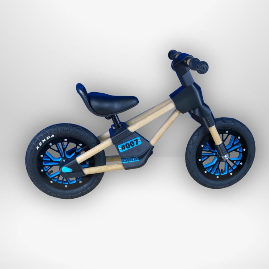 Frank in Blau/Schwarz mit FxB-Designfelge