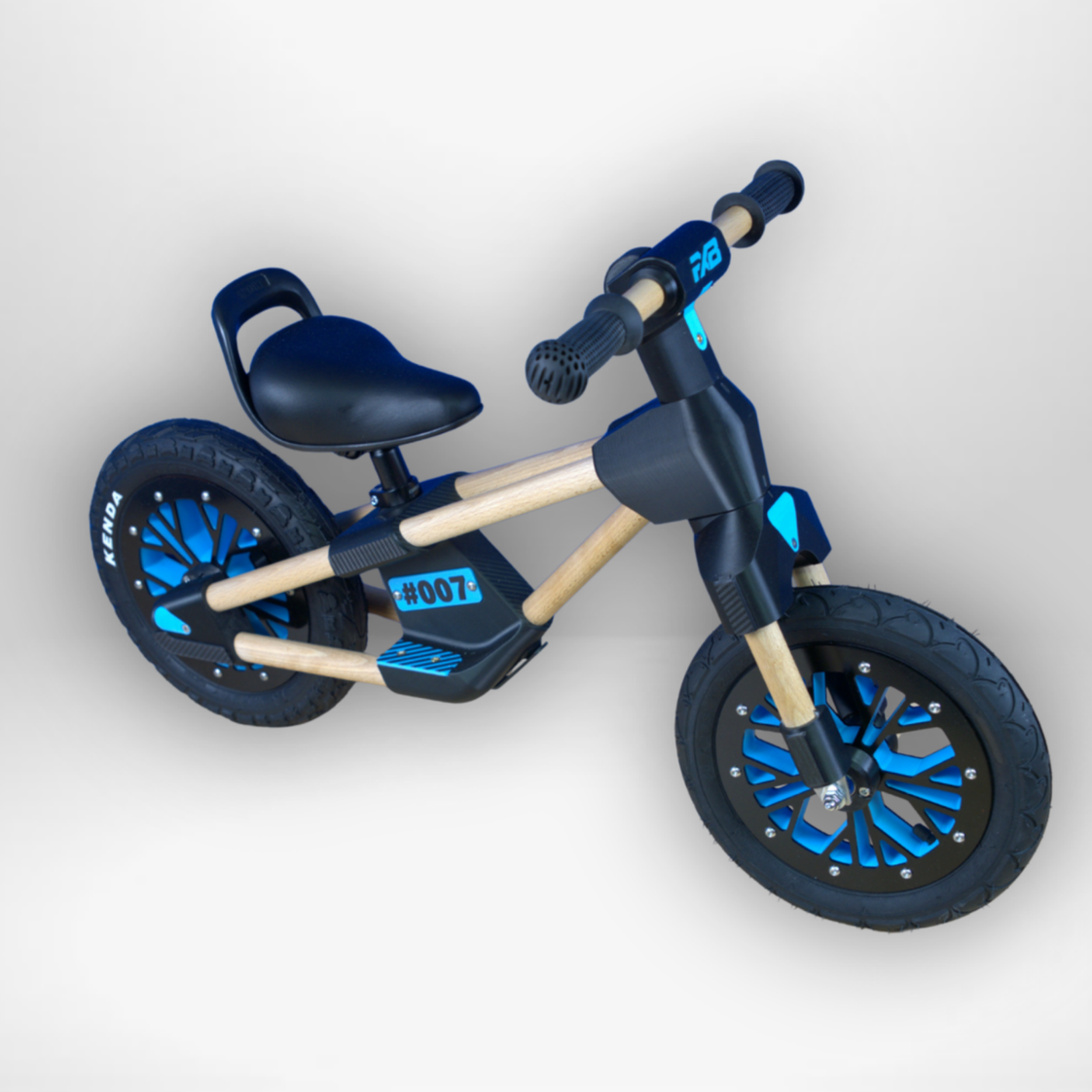 Frank in Blau/Schwarz mit FxB-Designfelge