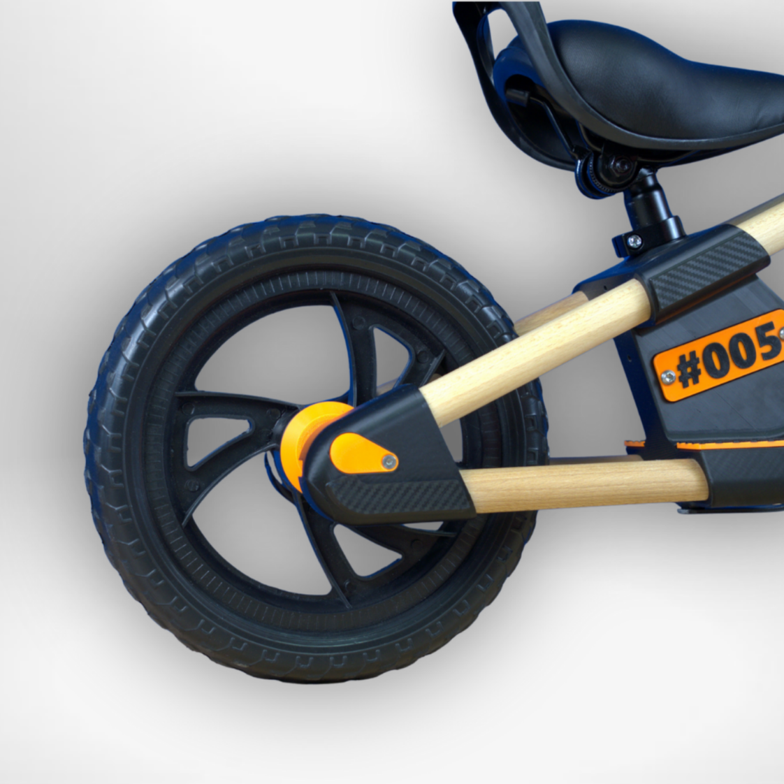 Frank in Orange/Schwarz mit PU-Schaumfelge