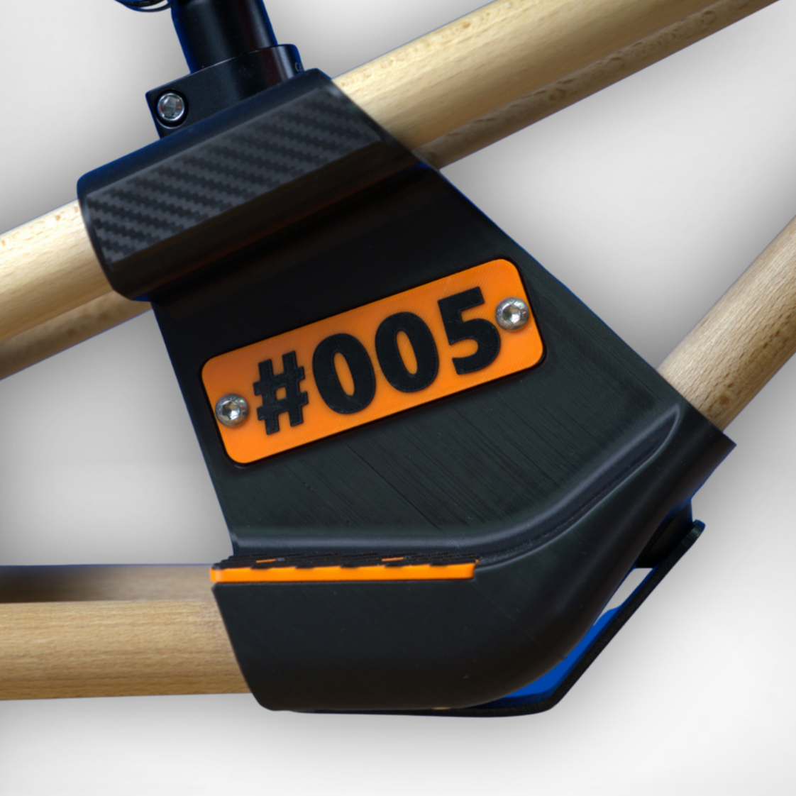 Frank in Orange/Schwarz mit PU-Schaumfelge