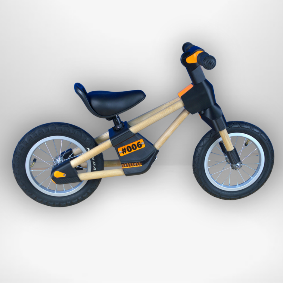 Frank in Orange/Schwarz mit Speichenfelge