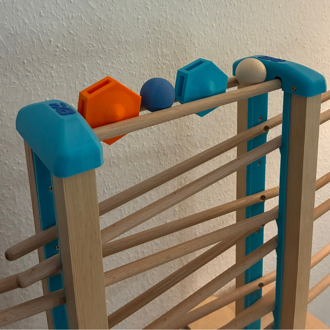 Wunderschöne Kugelbahn aus Holz (groß) incl. 2x Kugel und 2x klapperrad ab 3 Jahren