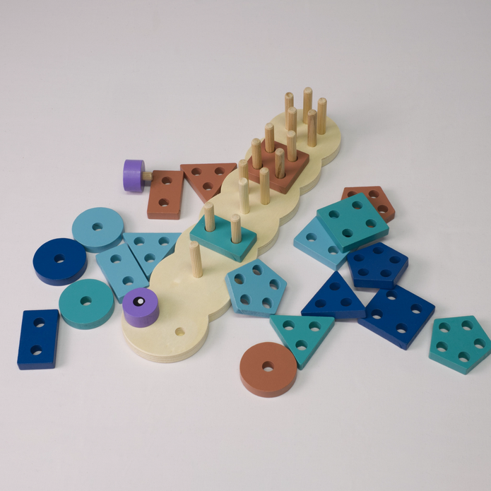 Buntes Raupen-Steckspiel aus Holz